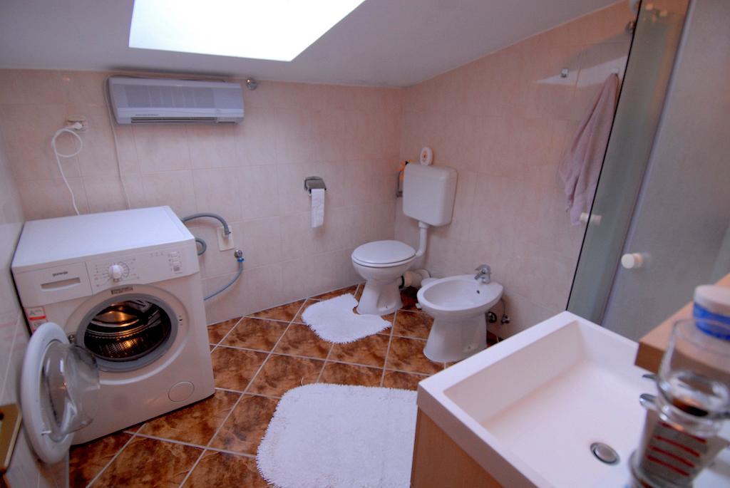 غييكا Guesthouse Konti الغرفة الصورة