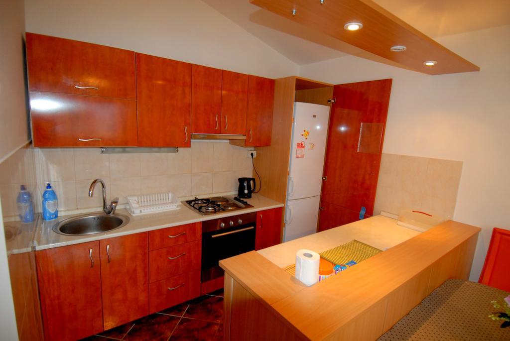 غييكا Guesthouse Konti الغرفة الصورة
