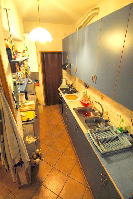 غييكا Guesthouse Konti الغرفة الصورة